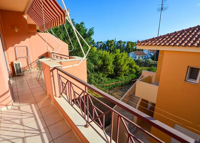 Apart-hotel Epavlis 3*