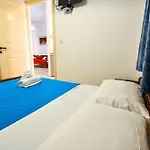 Epavlis Lägenhetshotell